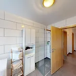 Lägenhet Crown Living Design - Zentral Gelegen, Wlan, Kostenlosem Parkplatz Und Self Check-in, Ideal Fuer Geschaeftsreisende Und Feriengaeste *