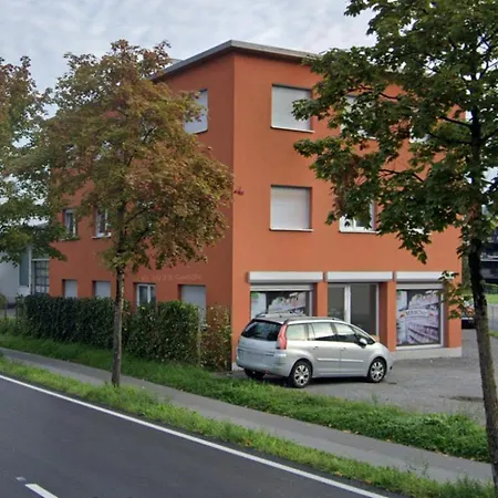 Crown Living Design - Gratis Parkplatz - Wlan - Kueche - Self Check-in Apartment