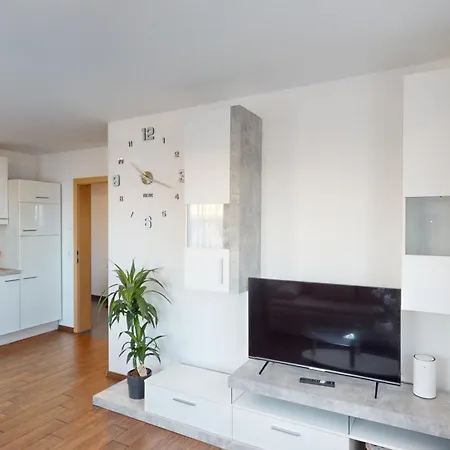 Crown Living Design - Gratis Parkplatz - Wlan - Kueche - Self Check-in *