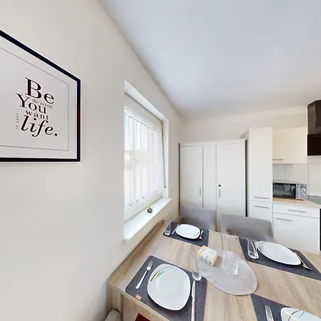Διαμέρισμα Crown Living Design - Zentral Gelegen, Wlan, Kostenlosem Parkplatz Und Self Check-in, Ideal Fuer Geschaeftsreisende Und Feriengaeste Ντορνμπίρν